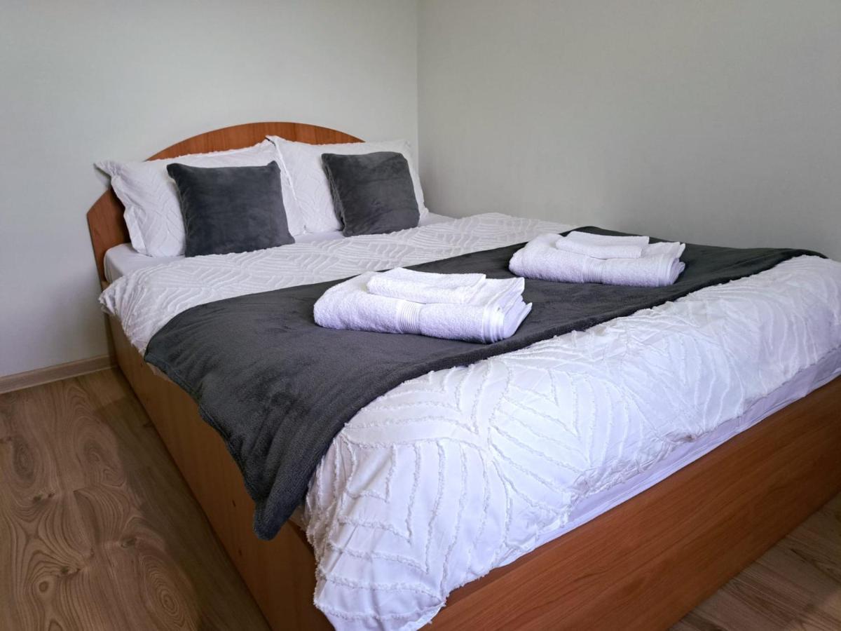 Aviliz Apartament Busteni Bagian luar foto