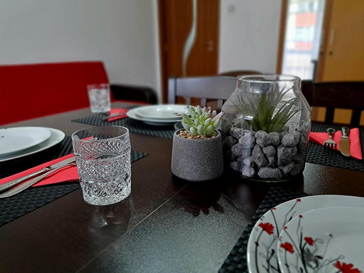 Aviliz Apartament Busteni Bagian luar foto